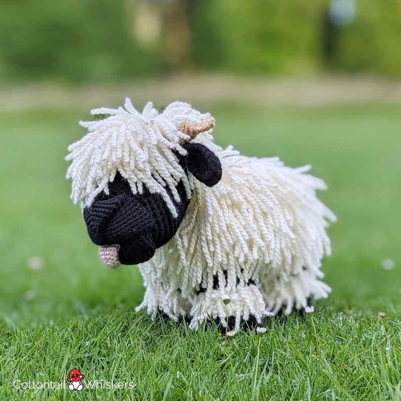 Fun Valais Sheep Crochet Tutorial Farm Animal Amigurumi Pattern, Cute Flower Crown Detail PDF ONLY zdjęcie 9