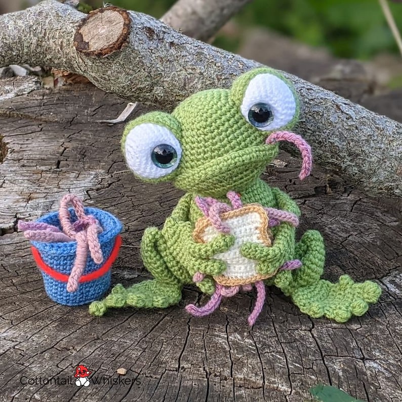 Adorable Crochet Frog & Worm Amigurumi PDF Pattern Fun Toad Toy Making Tutorial 画像 1
