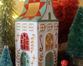 Couette en céramique peinte à la main maison étoilée - photophore, Noël rouge et vert, mignon cottagecore, art folklorique, hygge, village de Noël