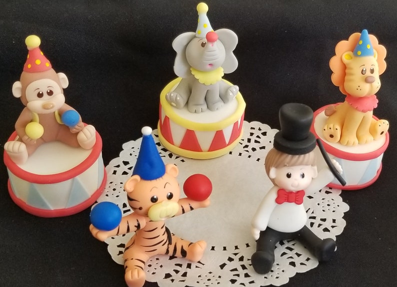 Circus Party, Clown Cake Topper, Circus Party Decoration, Circus Birthday, Circus Clown Decorations, Circus Party Favors, Circus Baby Shower Ringmaster Boy Set