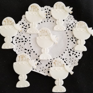 Chalice Cupcake Toppers, Communion Chalice, Chalice Decorations, Communion Favors, White and Gold Chalice, Chalice For Cake, Cake Decoration