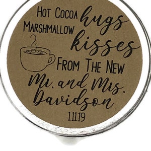 2 pouces d'autocollants personnalisés ronds rustiques kraft bruns, cacao chaud câlins guimauve bisous M. Mme chocolat chaud faveurs de mariage étiquettes