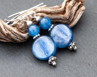 Denim Blau Kyanit Ohrringe, 925 Sterling Silber und Blau Naturstein Ohrhänger, 925 Französische Ohrhaken, Zierliche Ohrringe