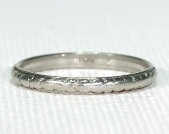 Antique Art Deco Carved Platinum Wedding Band Ring Size 7