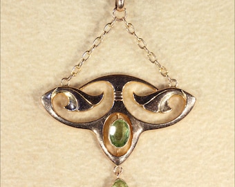 Antique Art Nouveau Peridot Pendant in 9k Gold, English c. 1900