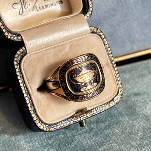 Georgian Urn Black Enamel Mourning Ring Memento Mori 18k Gold