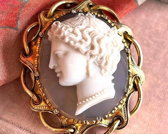 Antique Victorian 18k Gold Cameo Brooch Diamond Enamel Sardonyx, c. 1870