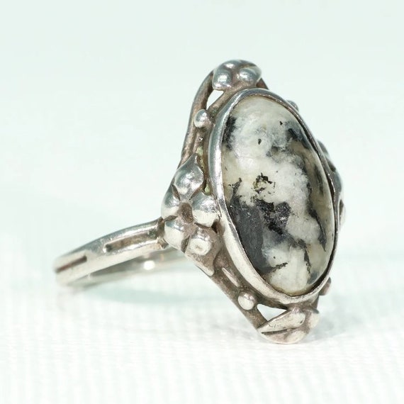 Antique Arts & Crafts Silver Granite Ring Size 5.5 - image 2