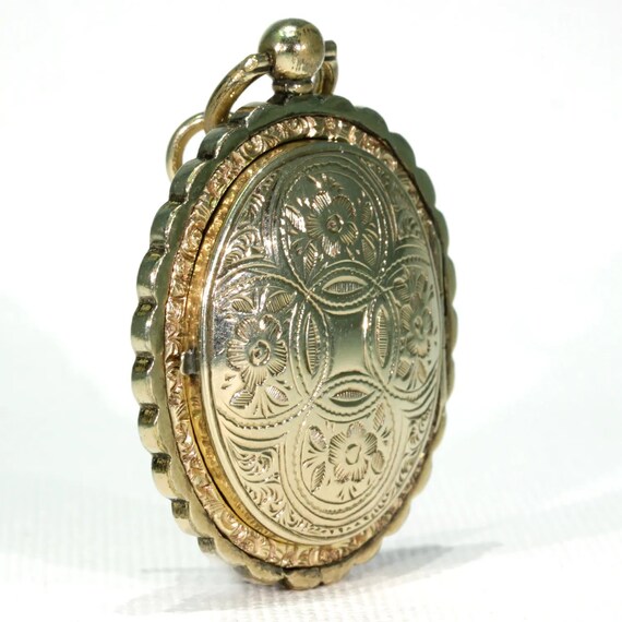 Ornately Engraved Gold Georgian Locket with Portr… - image 2