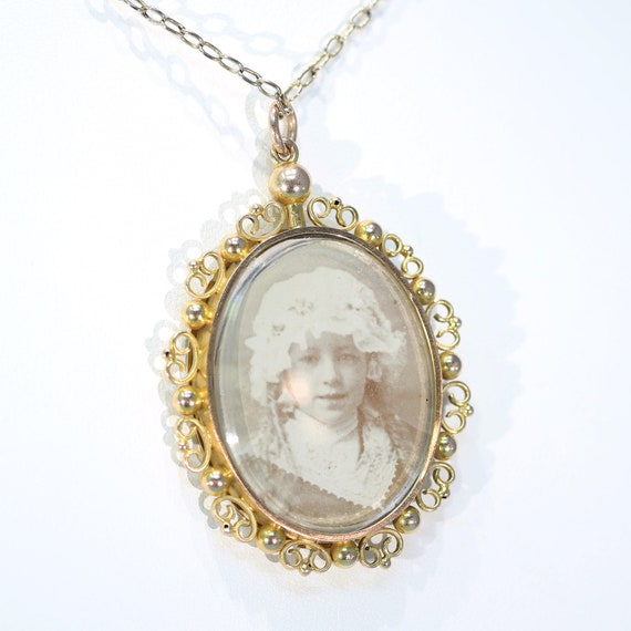 Lovely Antique Gold Frame Pendant Early Photo - image 7