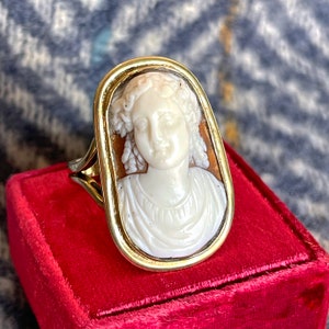 Antique Lovely Lady Cameo Ring Silver Gilt Frame Size 9.75