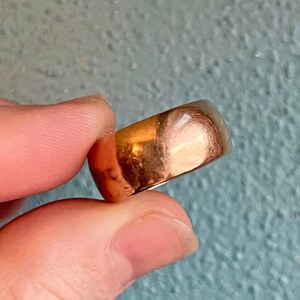 Vintage 1918 gold wedding band close up