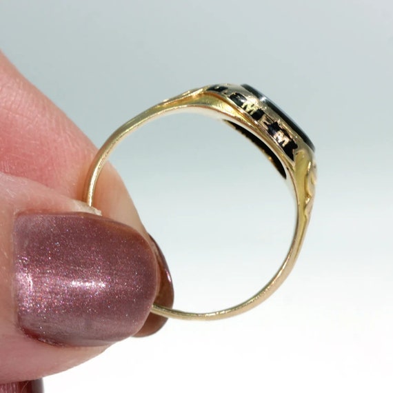 Victorian Sardonyx Memorial Ring 18k Gold In Memo… - image 5