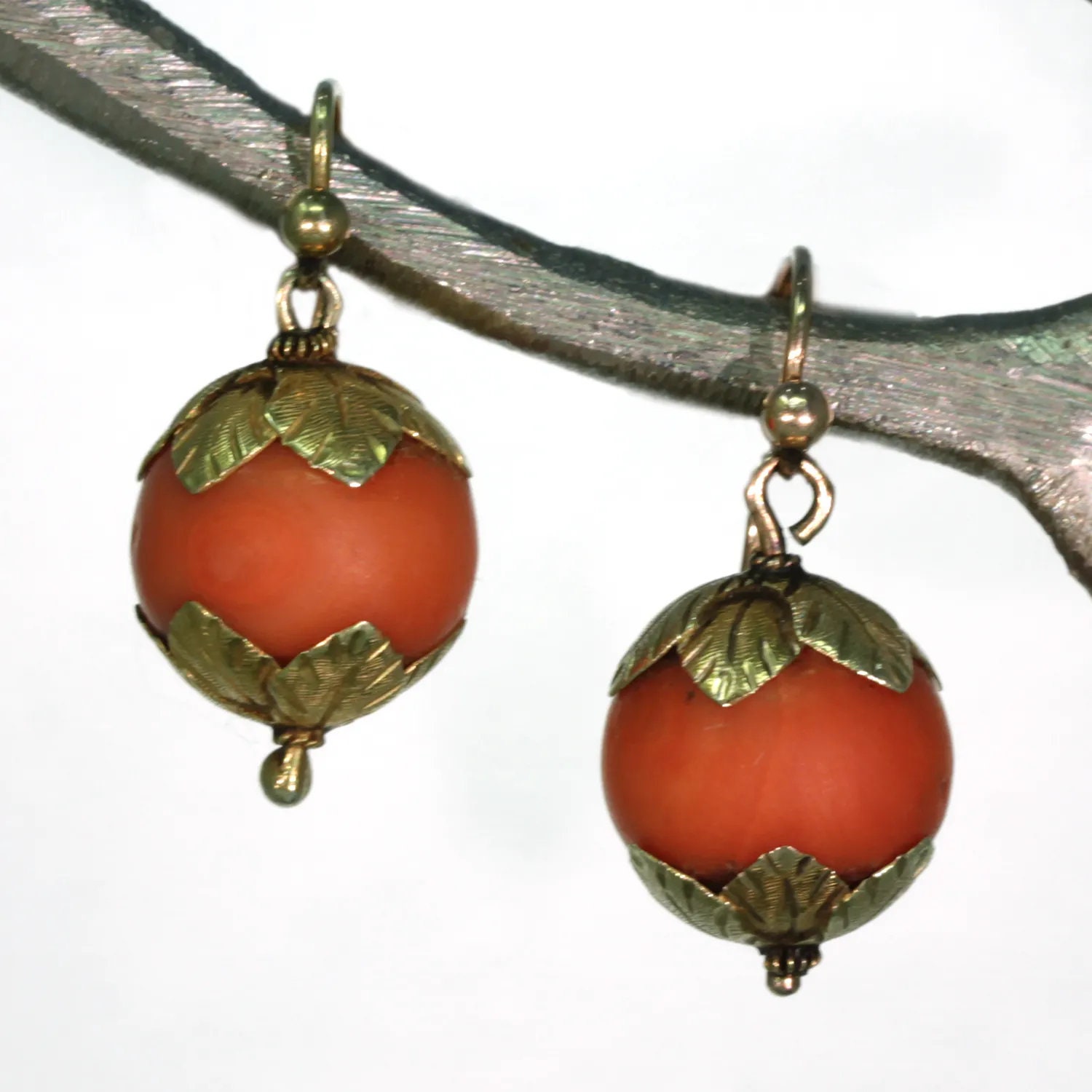 Antique earrings with coral 333/8 karat gold rose gold + blood coral -  Catawiki