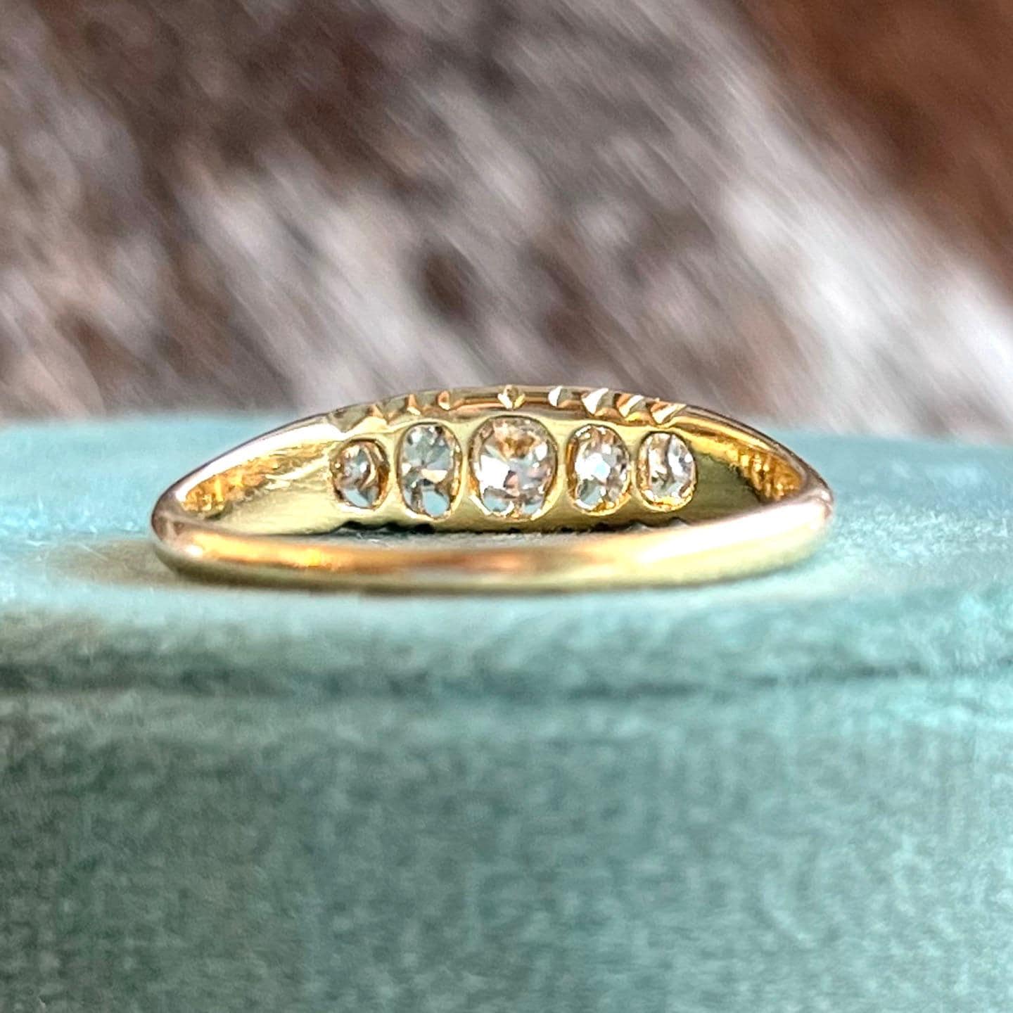 Antique Victorian Five-diamond Ring 18k Gold, London 1897 Size