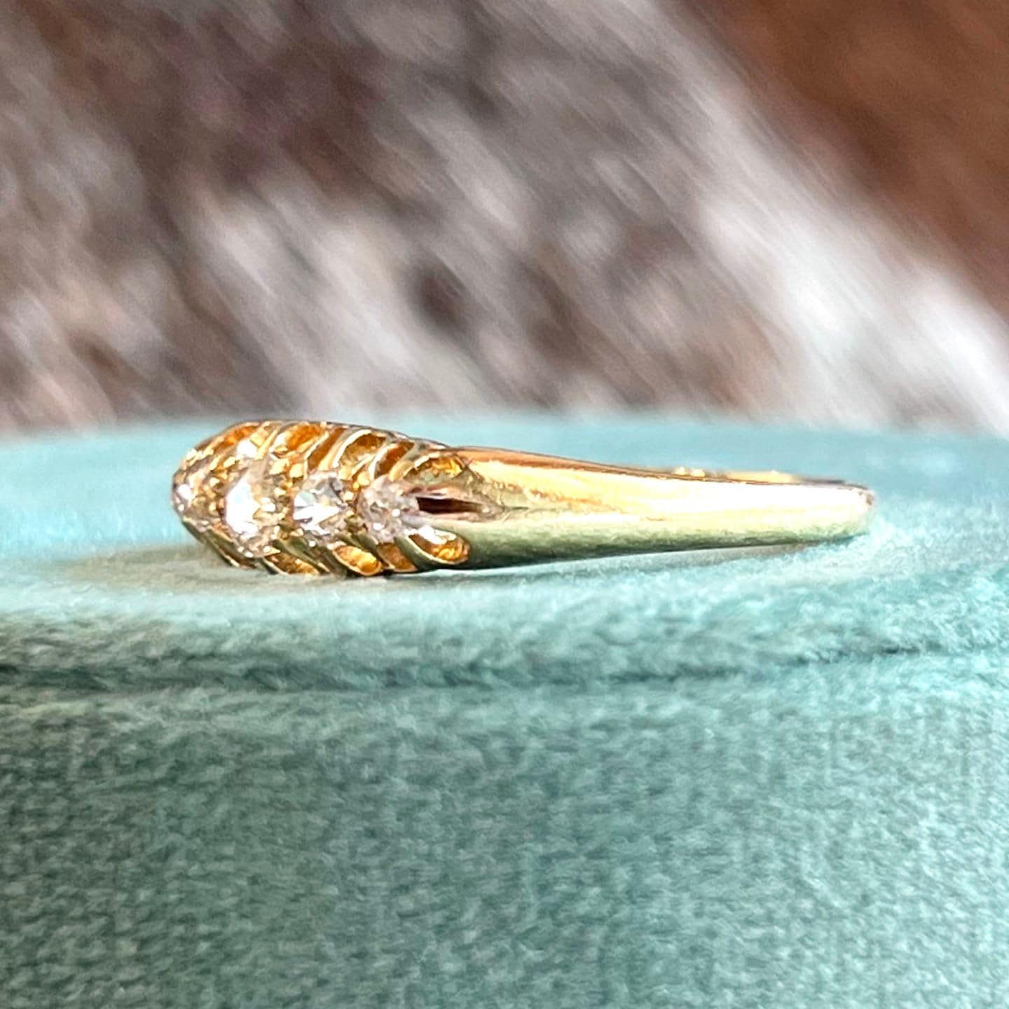 Antique Victorian Five-diamond Ring 18k Gold, London 1897 Size
