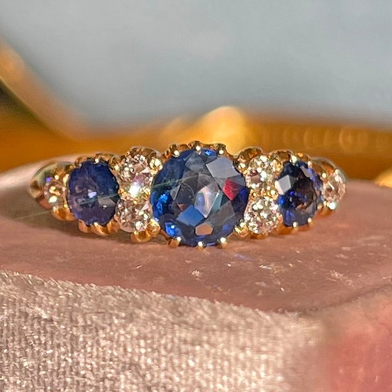Antique Victorian Sapphire and Diamond Ring in 18… - image 1