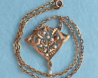 Antique French Art Nouveau 18 Karat Gold Pearl Necklace, c. 1900