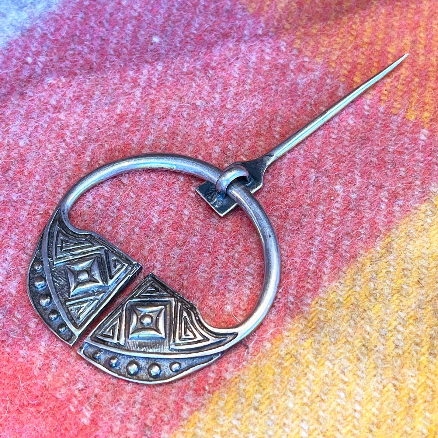 Vintage Alexander Ritchie Silver Penannular Brooch Pin - Etsy