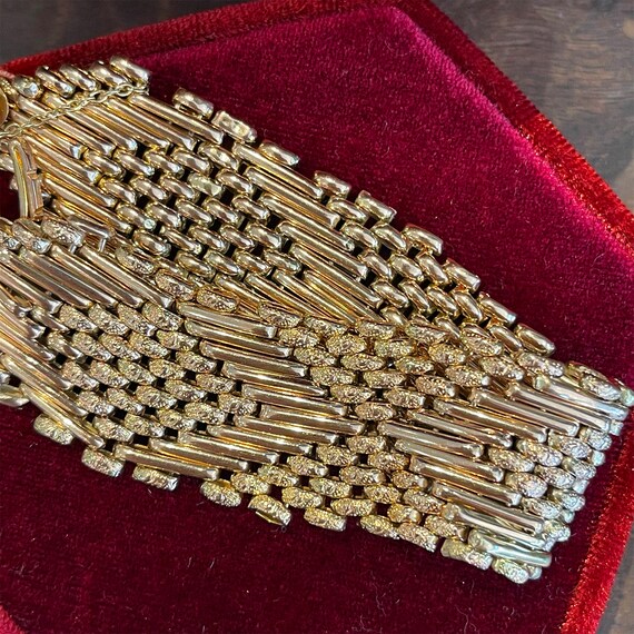 Antique Victorian Wide Gold Gate Bracelet - image 4