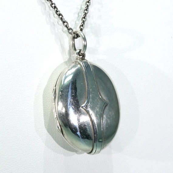 Perfect Victorian Silver Locket - image 5