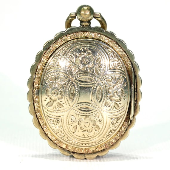 Ornately Engraved Gold Georgian Locket with Portr… - image 3