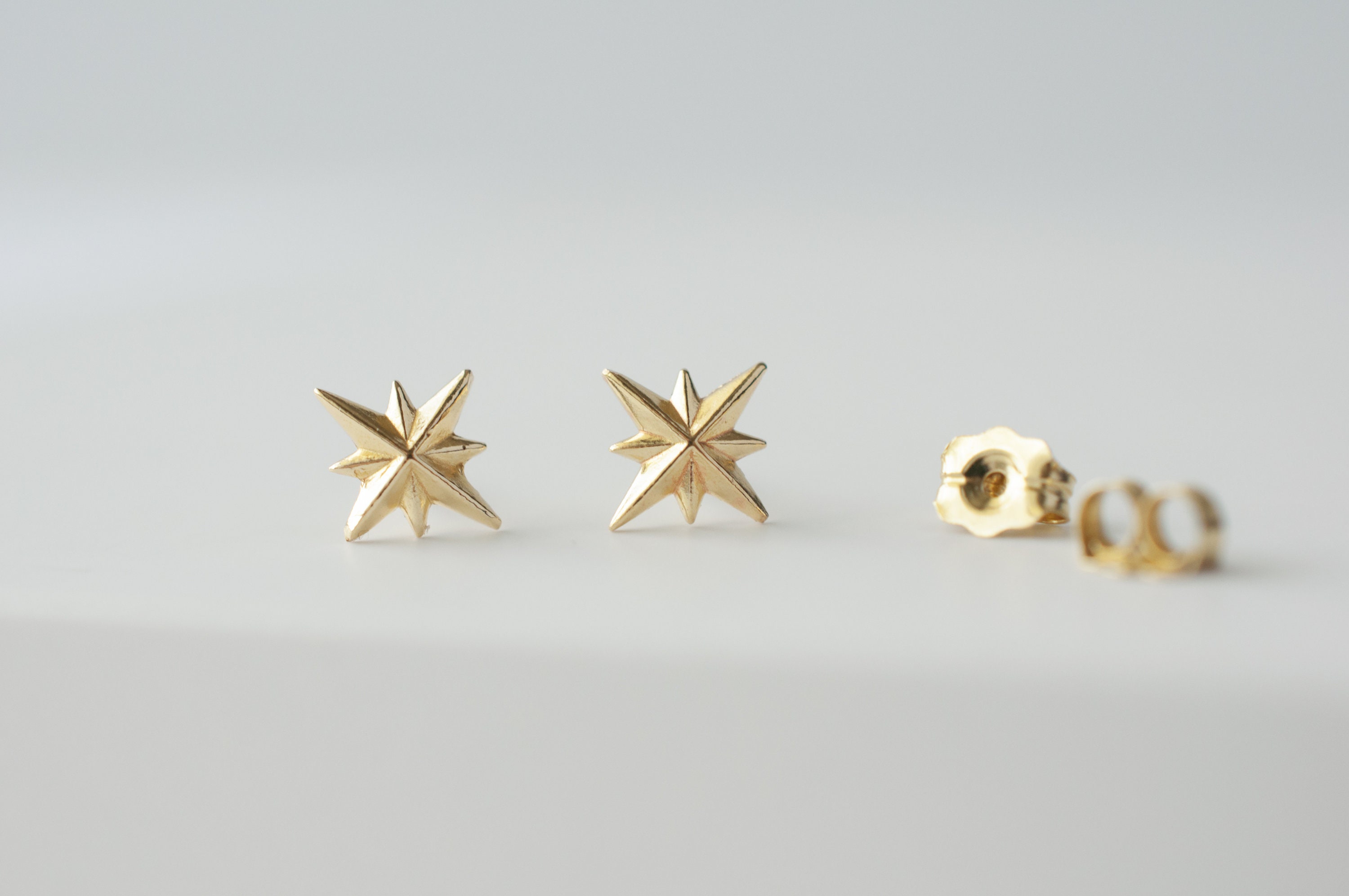 Tiny Star Stud Earrings – Harwell Godfrey