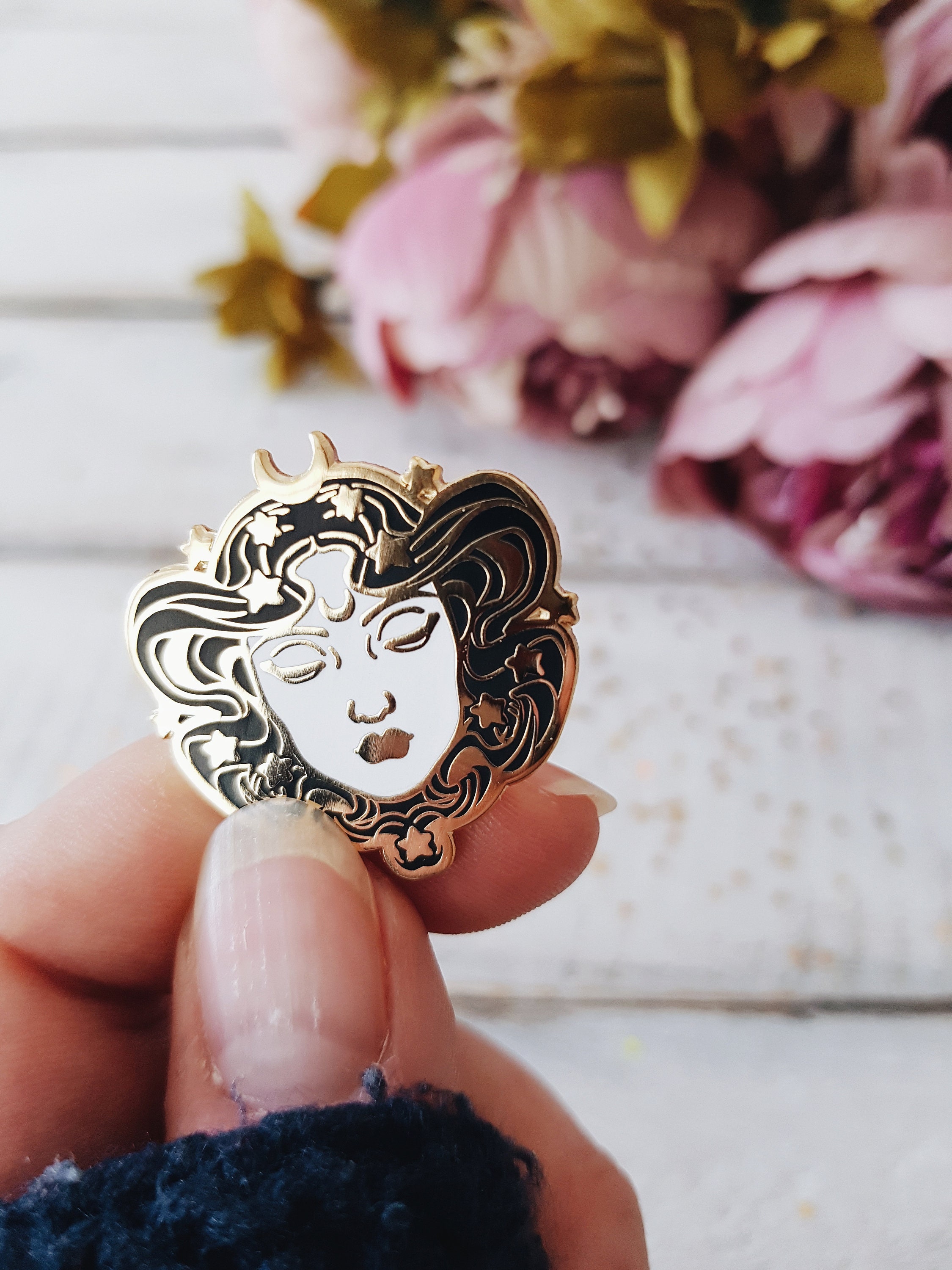 URANIA PIN - Art NOUVEAU Hard Enamel Medusa Dollmaker Goddess Brooch …