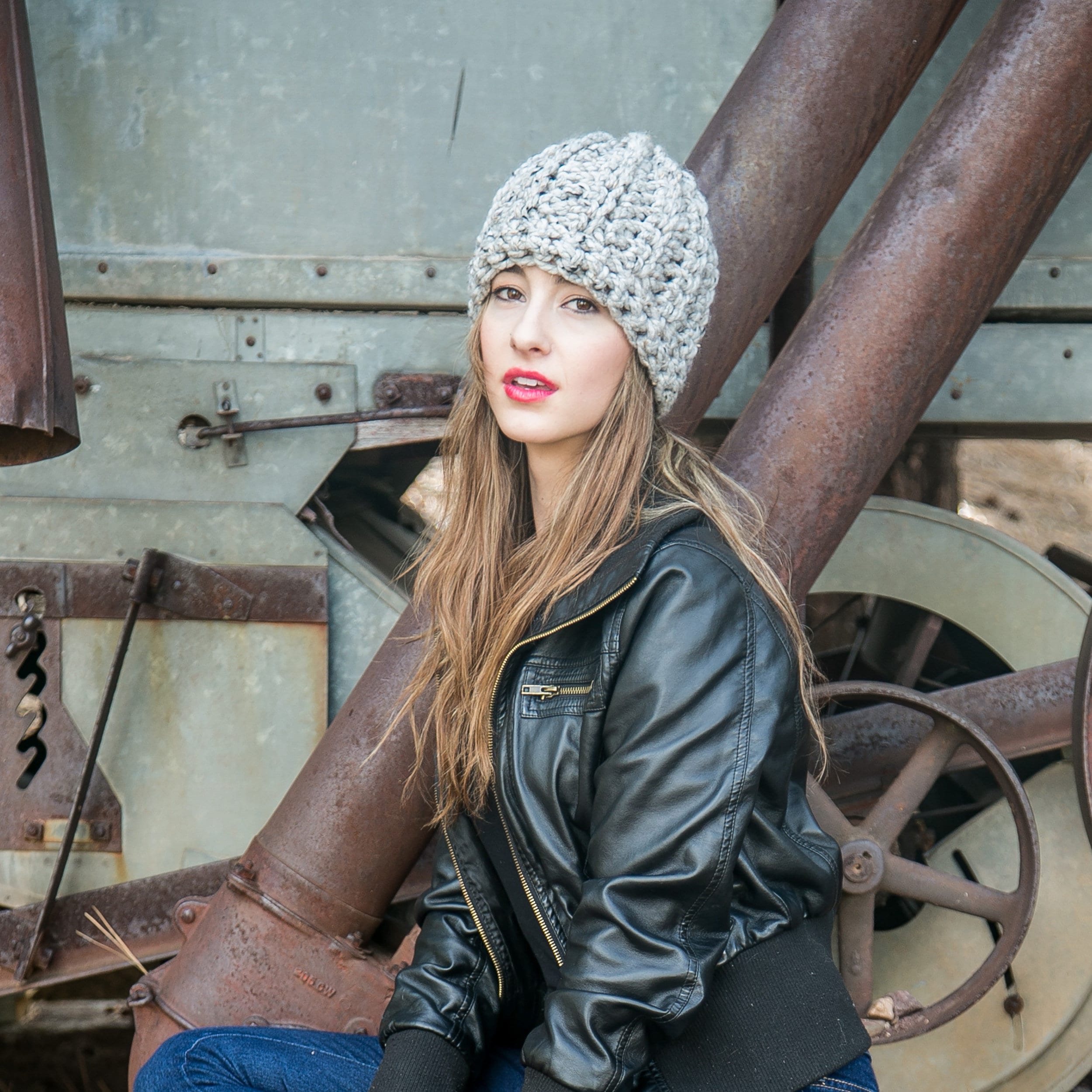 KNITTED BEANIE HAT IN GRAY WOOL 413367 main image 0