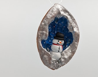 Walnut Shell Ornament - Handmade ornament in a walnut shell, snowman ornament, OOAK, tiny snowman ornament, small ornament, walnut shell