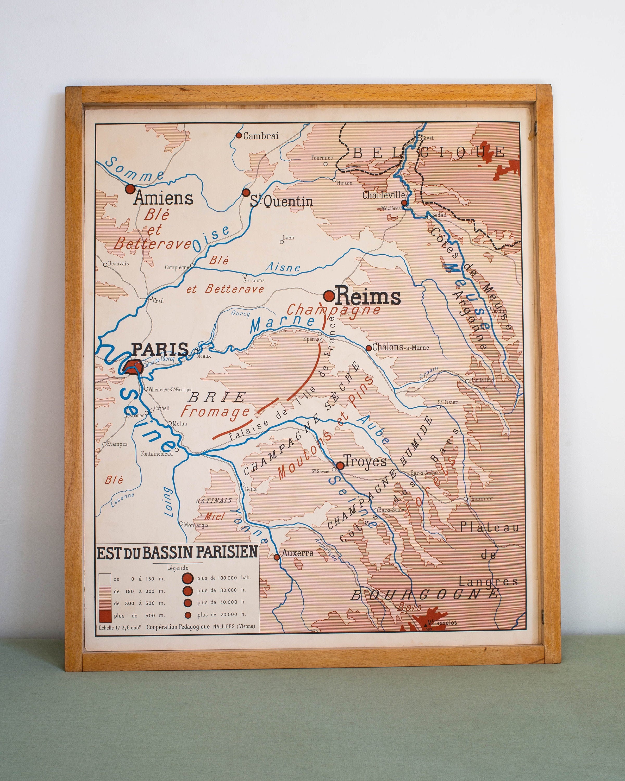 Carte de Géographie - Vintage Affiche Scolaire Double Face Des Années 1950-60. La Loire Moyenne Est 