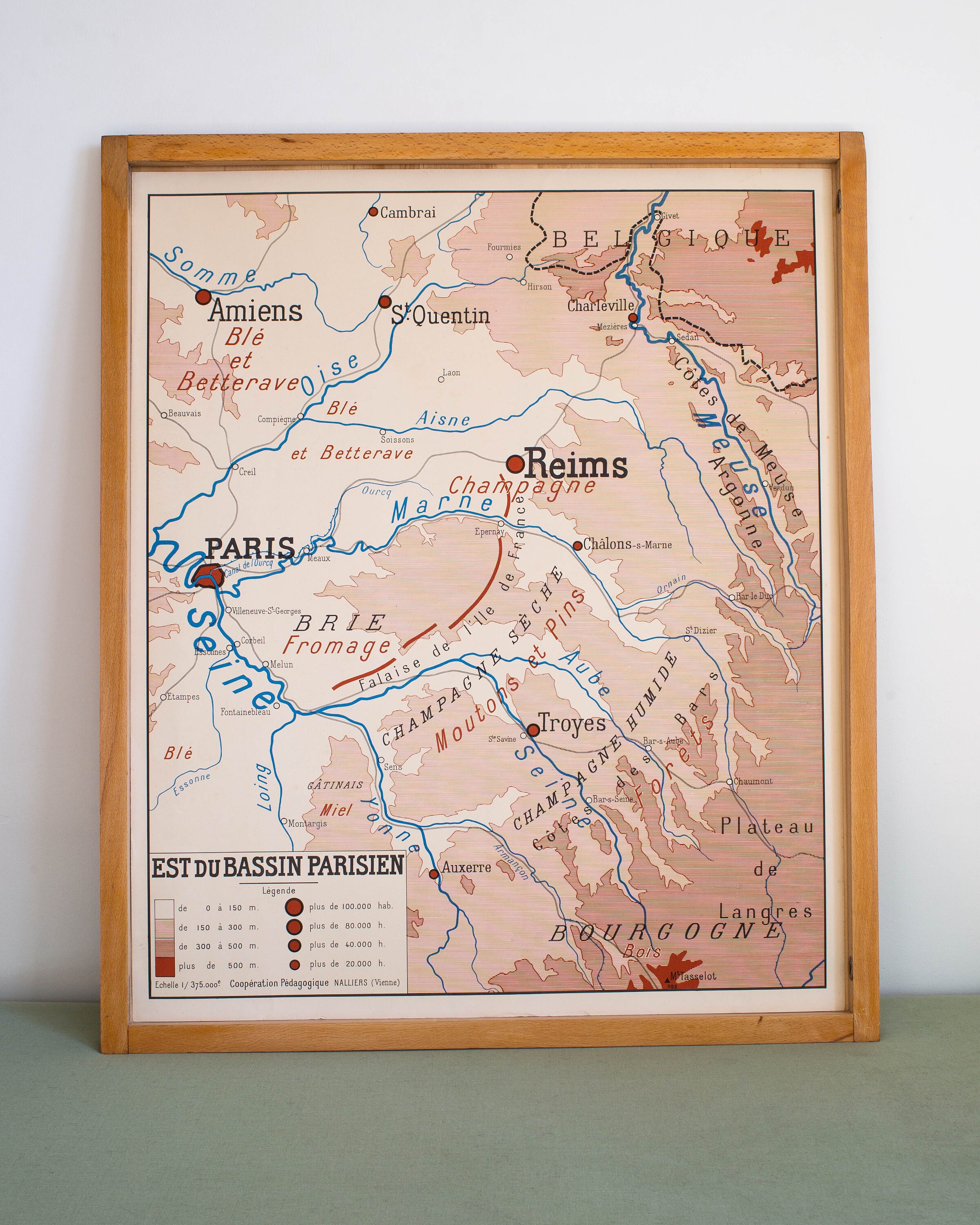 Carte de Géographie - Vintage Affiche Scolaire Double Face Des Années 1950-60. La Loire Moyenne Est 
