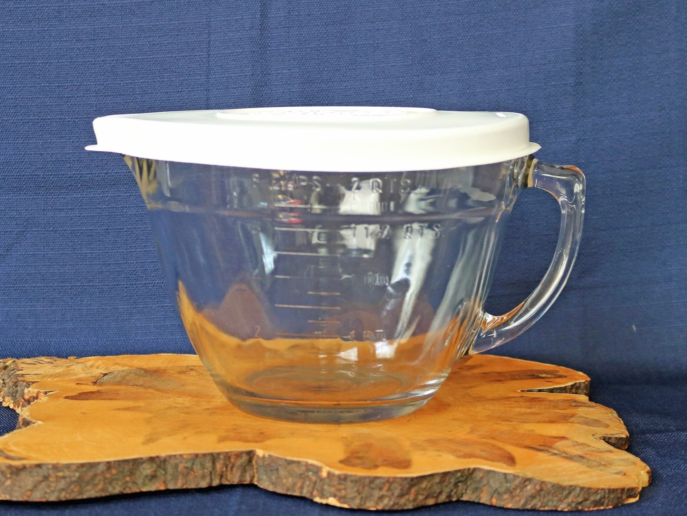 PAMPERED CHEF 8 Cups 2 Qt Quart Glass Measuring Mixing Batter Bowl WITH Lid