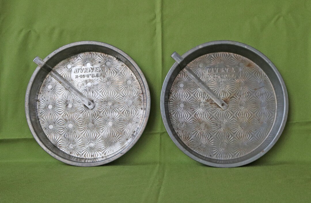 Two 8 Round Ovenex Cake Pans Easy Release With Sliders Set of 2 N93