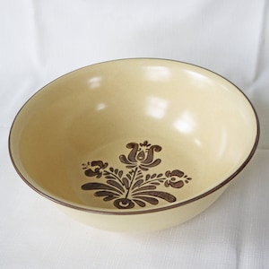 10&quot; Pfaltzgraff Village (Made in USA) ~ Large Salad Serving Bowl ~ 10-1/4&quot; x 3-5/8&quot; ~ Ironstone ~ Stoneware ~ Brown on Cream ~ 1976