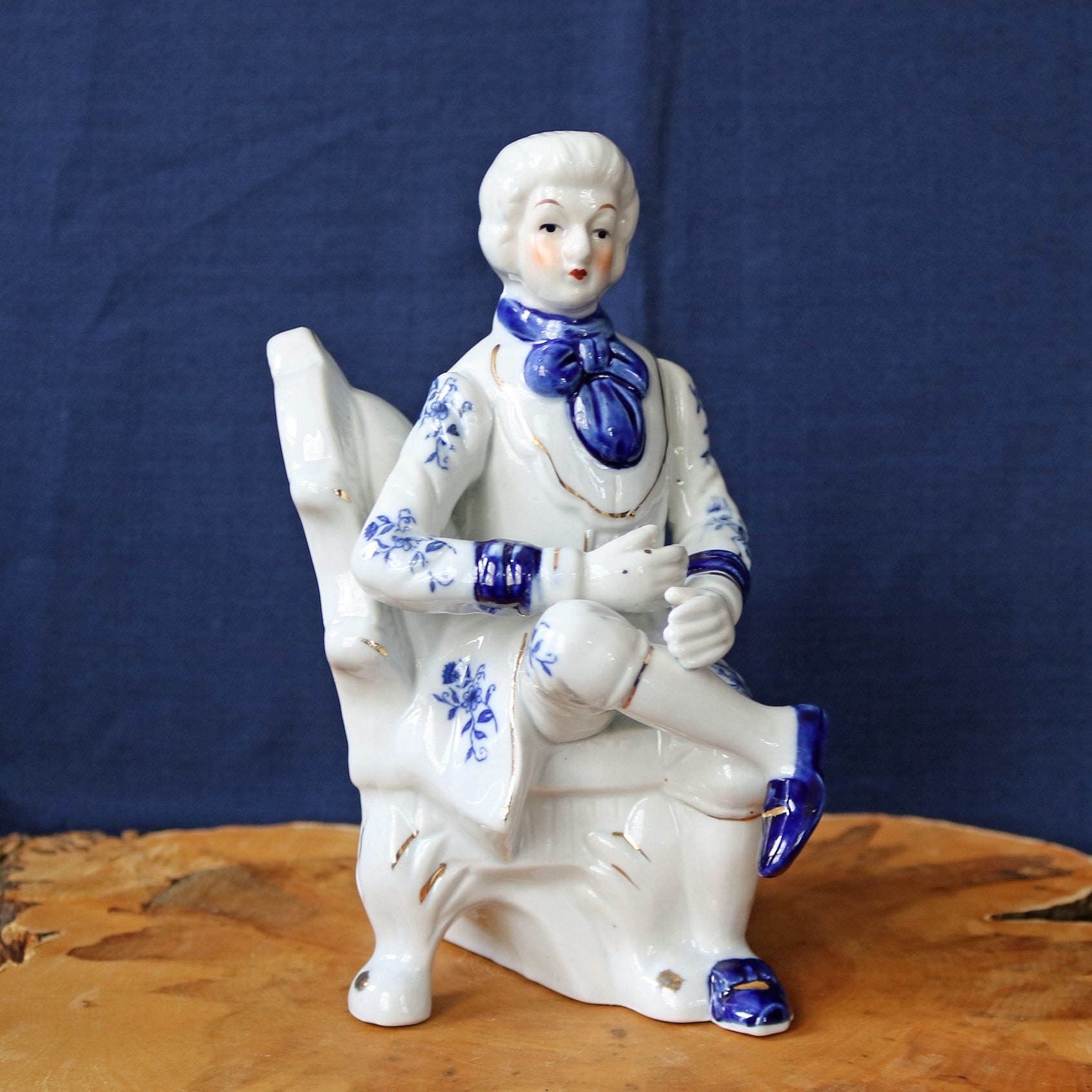Vintage Blue and White Porcelain Figurines Victorian Era Courting Blue &  White Decor Victorian 3 Pieces Hand Painted Tea Time 