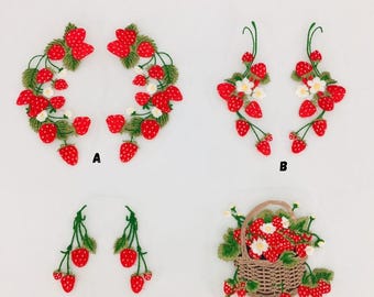 1 stuk aardbei karakter opstrijkbare geborduurde patch, appliqué, geschikt voor doe-het-zelvers, rugzak, trui, mode, enz.