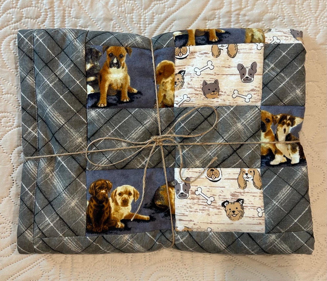 Dog Quilt, Quilted Dog Blanket, Kennel Blanket, Dog Couch Quilt, Travel