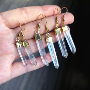 New Arrival Slender Rock Crystal Quartz Point Earrings with Electroplated Gold, Natural Clear Crystal with Earring Hook (P85G54_10)