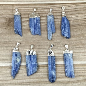 Blue Kyanite Pendant, Raw Kyanite Charm, Electroplated in Silver Plated Kyanite Pendants Charm (SD5A2)