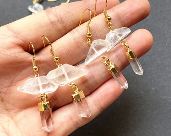 New Arrival Raw Rock Crystal Quartz Point Earrings with Electroplated Gold, Natural Clear Crystal with Earring Hook (P85G54_11)