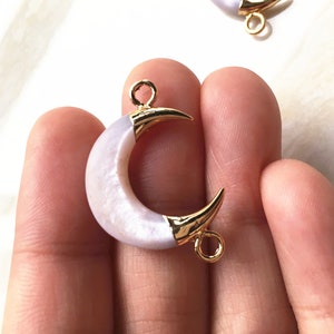 SALE Pretty Natural White Shell Crescent Moon Beach Sea Shell Double Horn Connector Pendant Charms with Gold Electroplated S25J9
