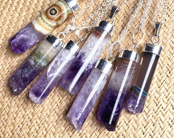 Polierter natürlicher Amethyst Druzy Zylinder Anhänger // Versilberte Amethyst Kristall Halskette // Heilkristalle Quarz Edelstein Schmuck