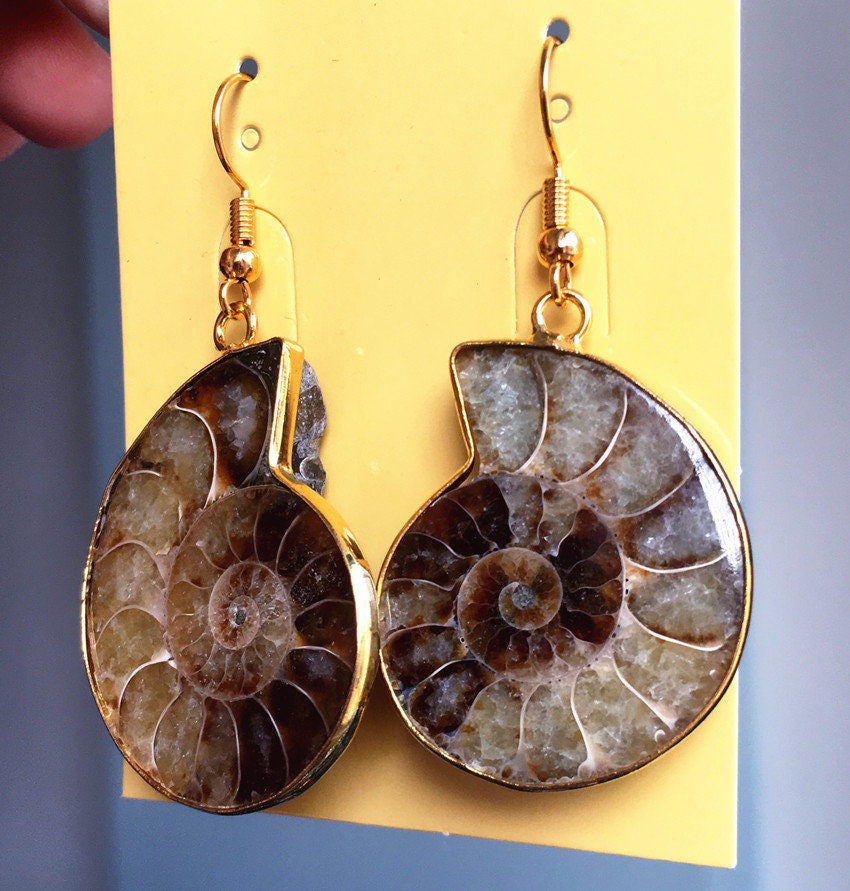 Spilla Boho Conchiglia All'uncinetto, Spilla Freeform Con Perline Di - Foto 13