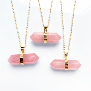 Natürlicher Kristall Rosenquarz Doppel Terminated Point Anhänger mit Gold galvanisiert, Rosa Kristall Edelstein Punkt Halskette Kette