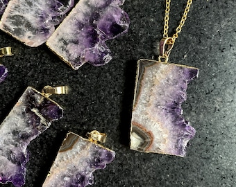 Beautiful Nature Light Amethyst slice Pendants // Gold Amethyst Druzy Necklace // Raw Amethyst Agate Pendant // Irregular stone jewelry B985