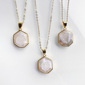 Agate aura deals pendant