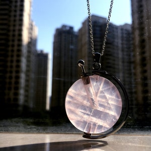 Gepolijst Rose Quartz parfum fles hanger ketting, ronde gevormde chakra Crystal Quartz parfum fles hanger sieraden ketting