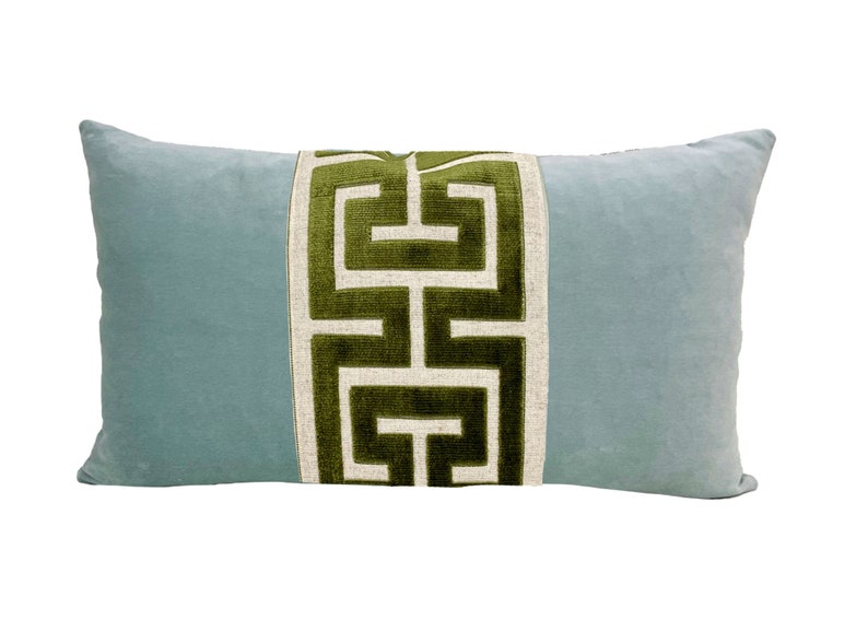 Housse de coussin lombaire en velours bleu marine avec large bordure à motif grec CHOISIR LA COULEUR DE LA GARNITURE Green