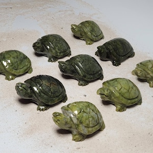 Green Jade Gemstone Turtles, Hand carved Medium size- 3+&quot; , Crystal Jade Turtle, Peaceful Gemstone, Turtle Carving